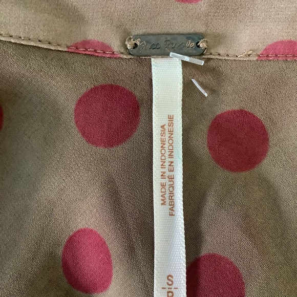 FREE PEOPLE BLOUSE SZ SMALL POLKA DOT RED BROWN CHIFFON BUTTONS FRONT - Picture 10 of 12